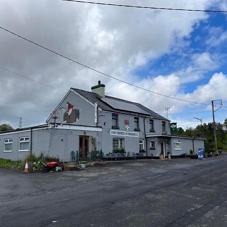 Prince Of Wales Inn Rhymney Bagian luar foto