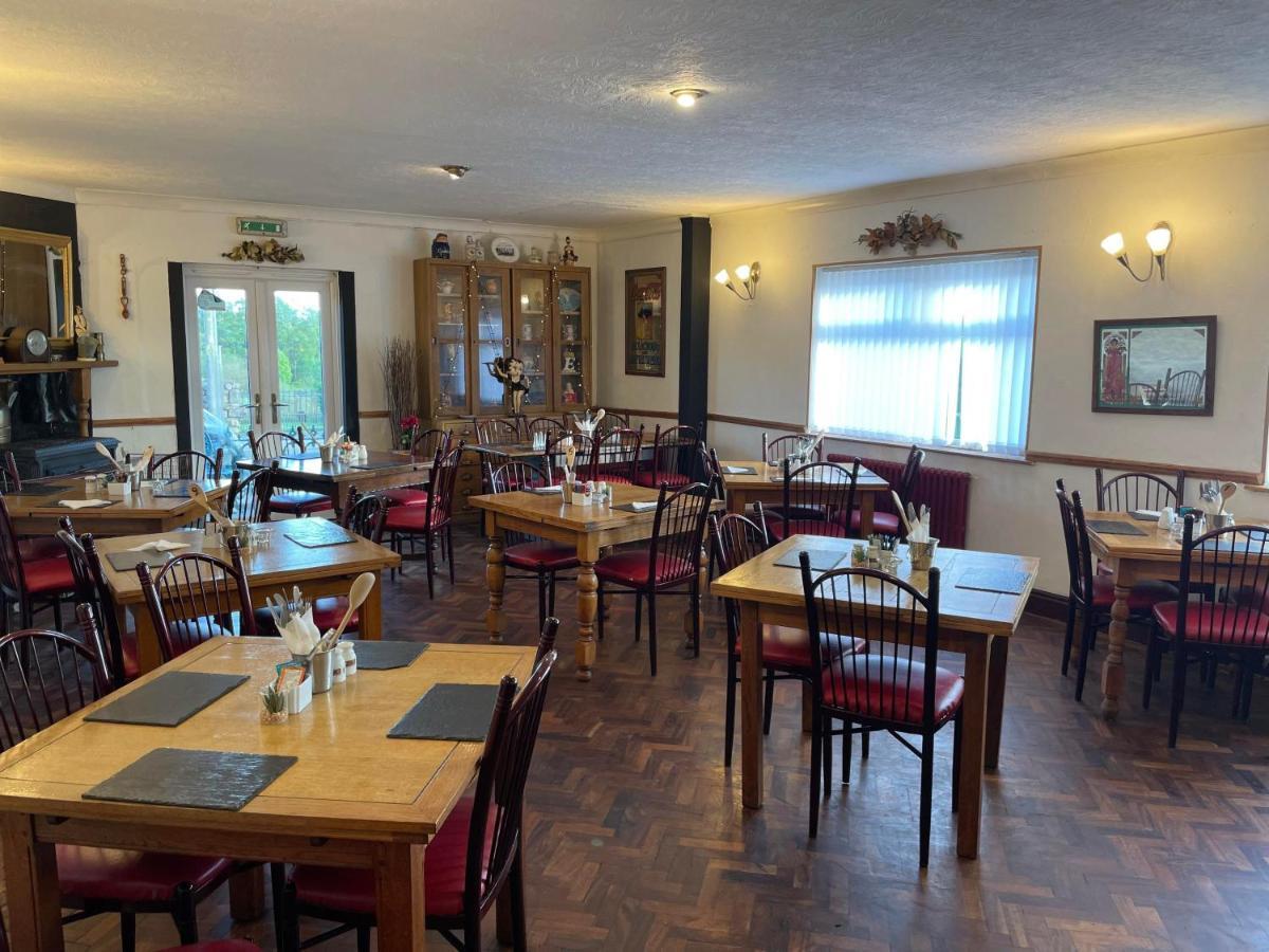 Prince Of Wales Inn Rhymney Bagian luar foto